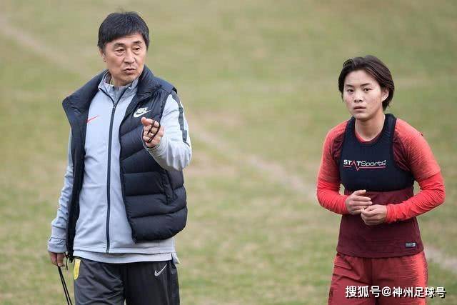 谁是76人下赛季真核？大帝小马会谦让老詹吗？